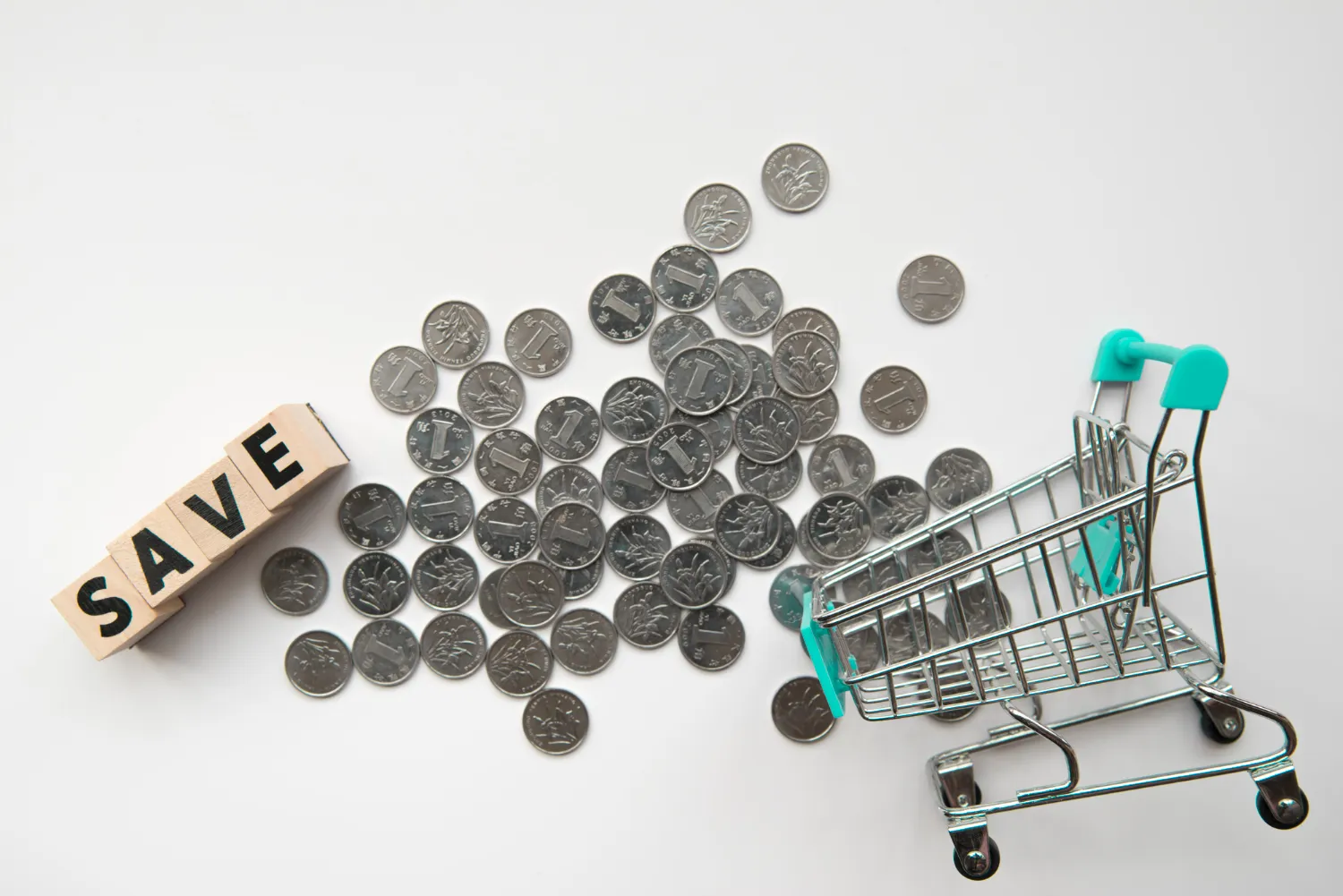 كيف تجمع العروض وتحصل على أكبر خصم ممكن؟  دليل شامل لدمج عروض المتاجر + أكواد الخصم + عروض البنوك